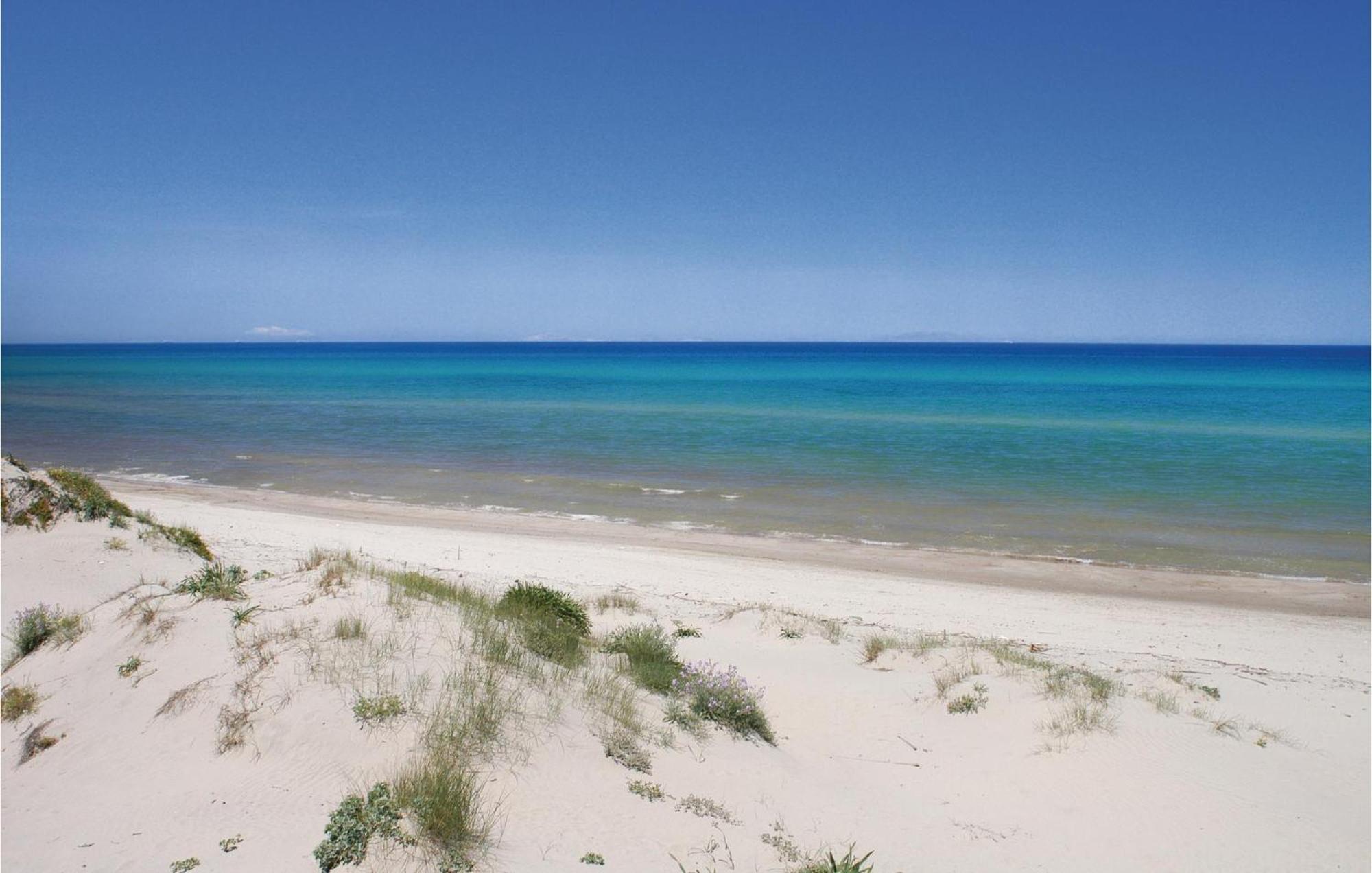 Trilo Beach Монте Най Екстериор снимка